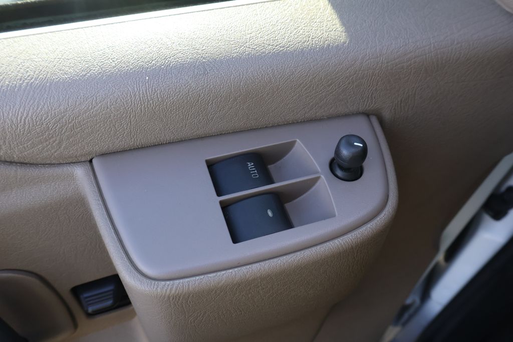 Thumbnail: 2022 Chevrolet Express - 14