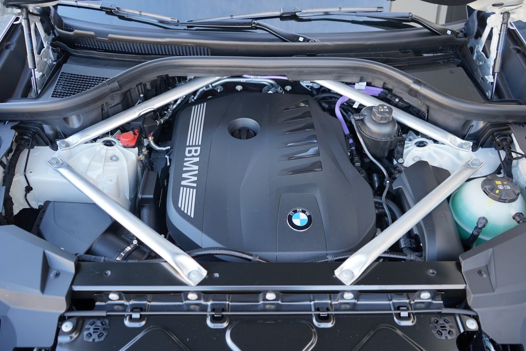 Thumbnail: 2026 BMW X5 - 21