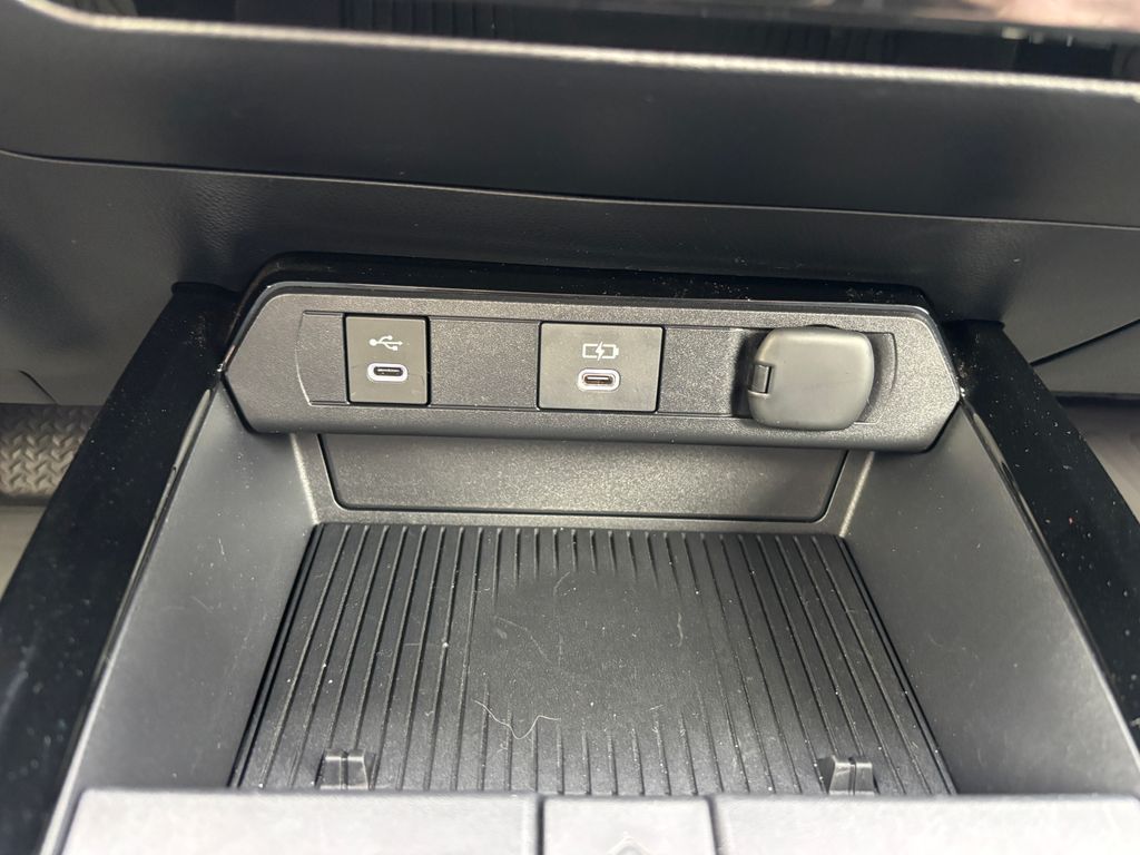 Thumbnail: 2025 Toyota Prius - 16