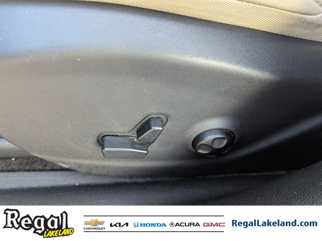 used 2015 Jeep Cherokee car, priced at $8,595