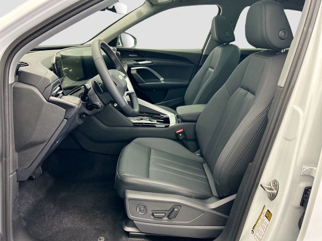 Thumbnail: 2025 Audi Q5 - 18