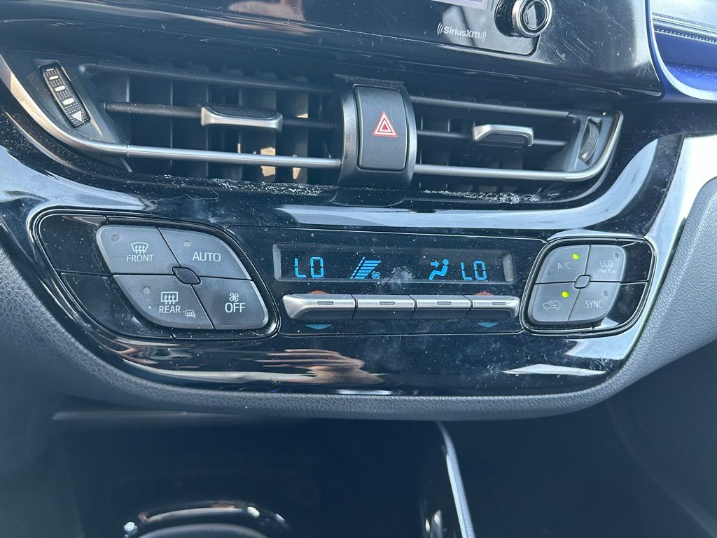 Thumbnail: 2021 Toyota C-HR - 27