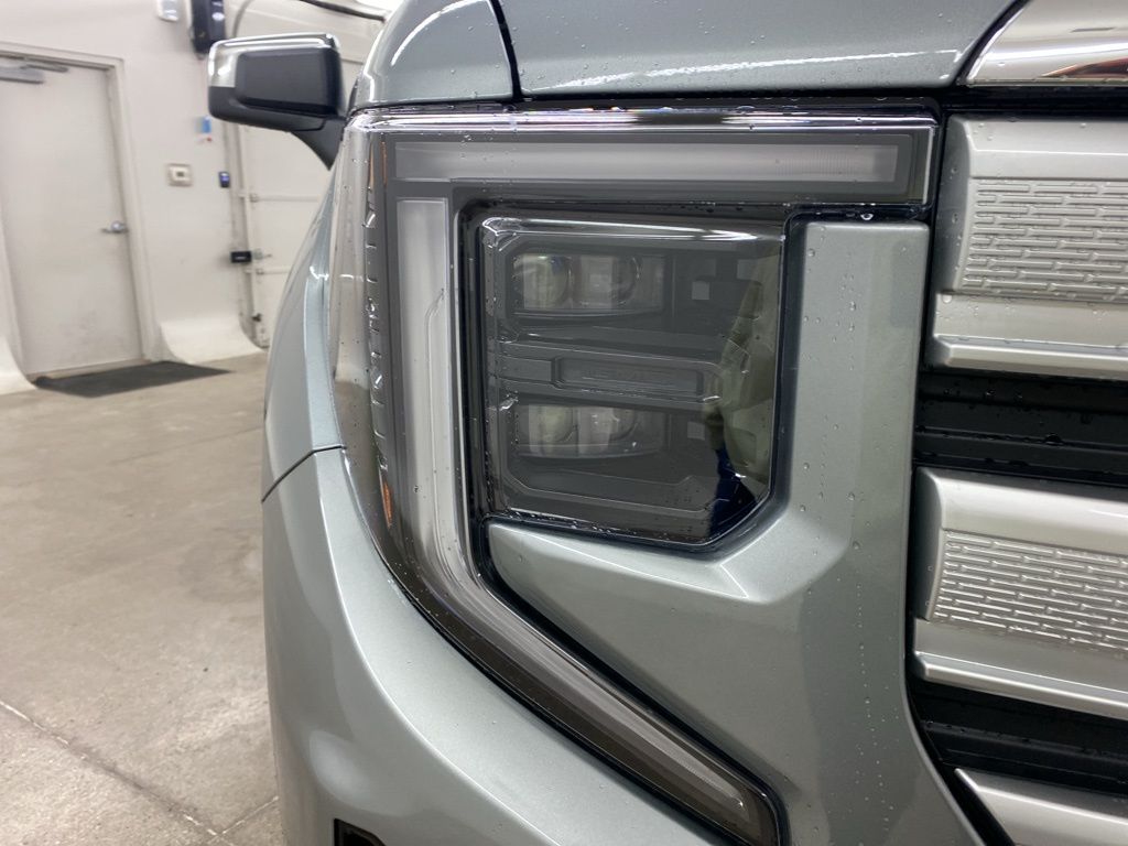 2025 GMC Sierra 1500 SLE photo