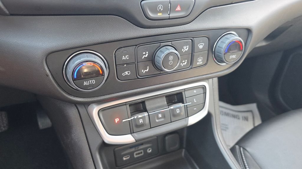 2024 GMC Terrain SLT - Photo 19
