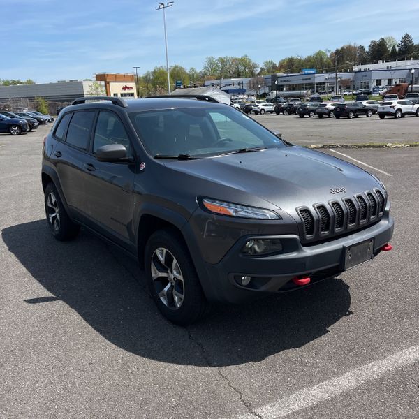 Gray (Granite Crystal Metallic Clearcoat) 2017 Jeep Cherokee Trailhawk 4WD SUV / Crossover Four-Wheel Drive 9-Speed Automatic