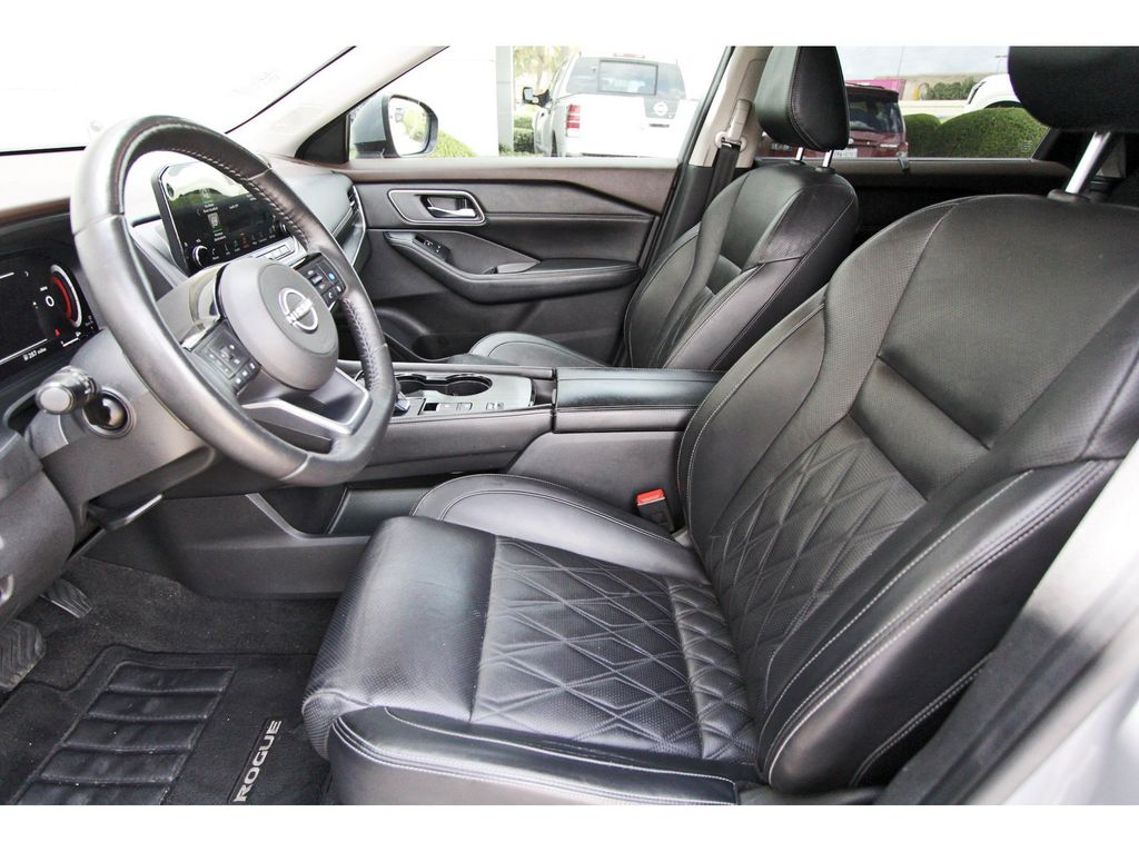 2022 Nissan Rogue Platinum - 5