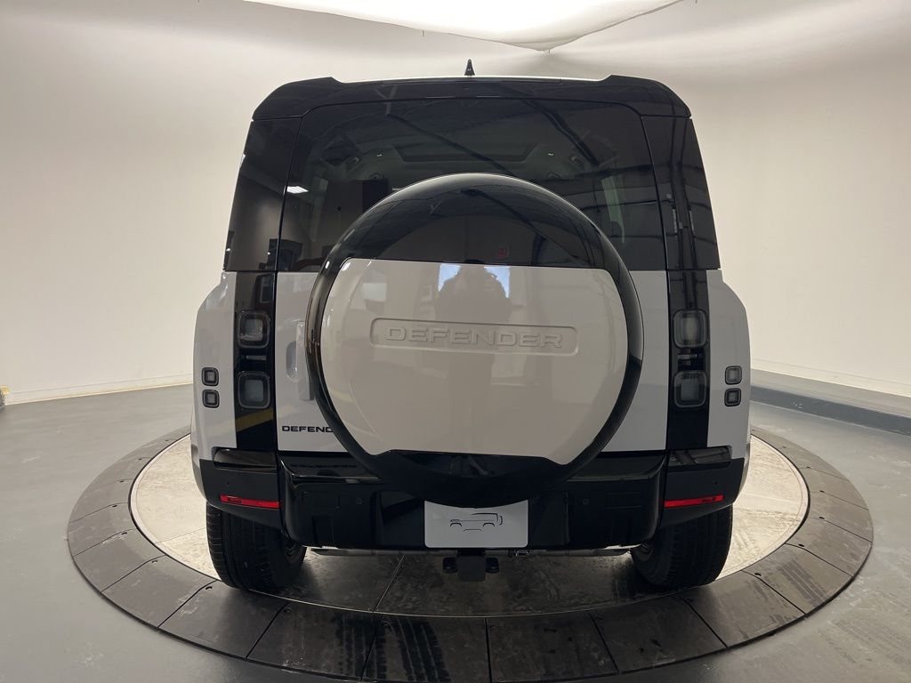 Thumbnail: 2026 Land Rover Defender - 4