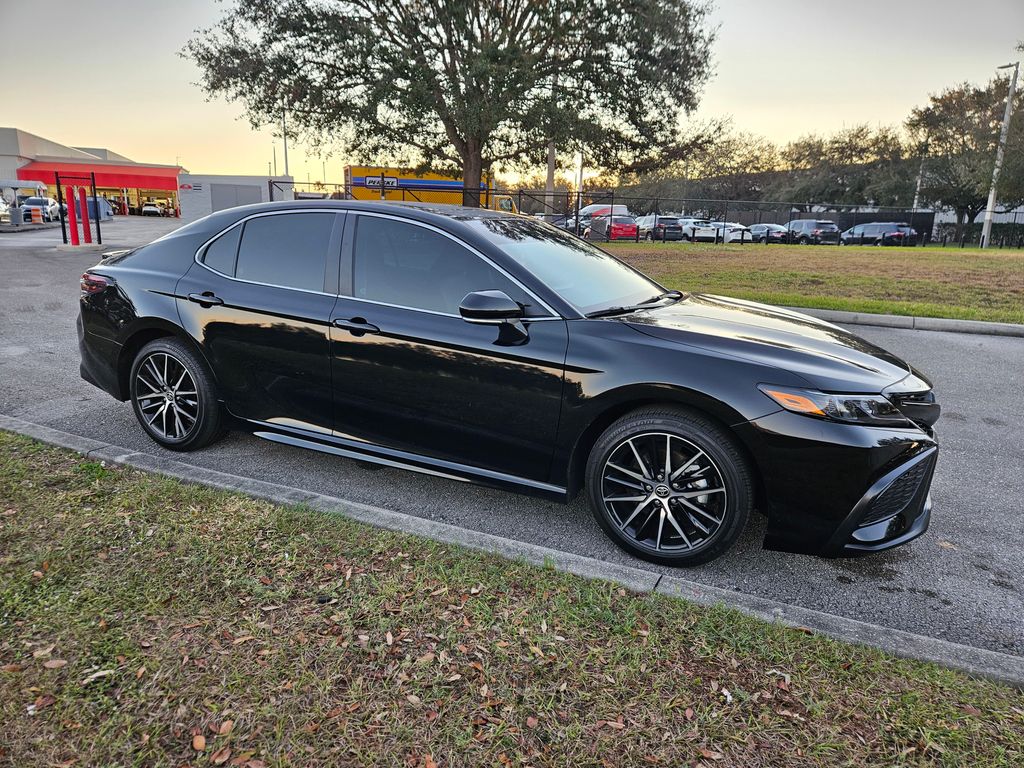 2024 Toyota Camry SE 7