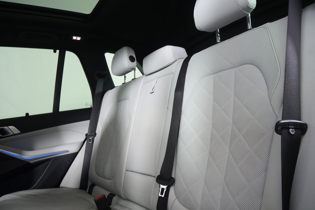 Thumbnail: 2023 BMW X5 - 15