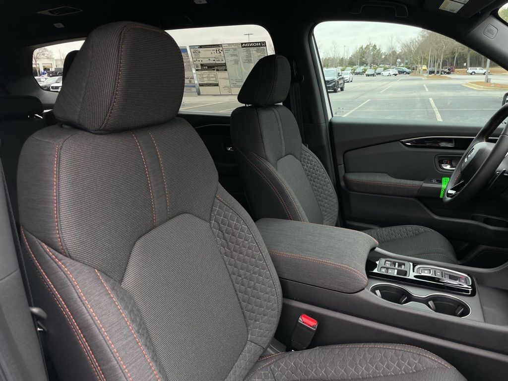 Thumbnail: 2026 Honda Pilot - 30