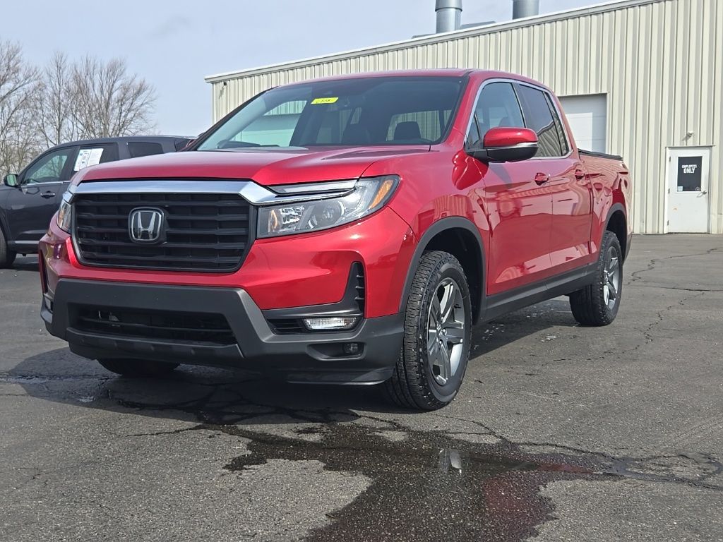 View vehicle photo 3