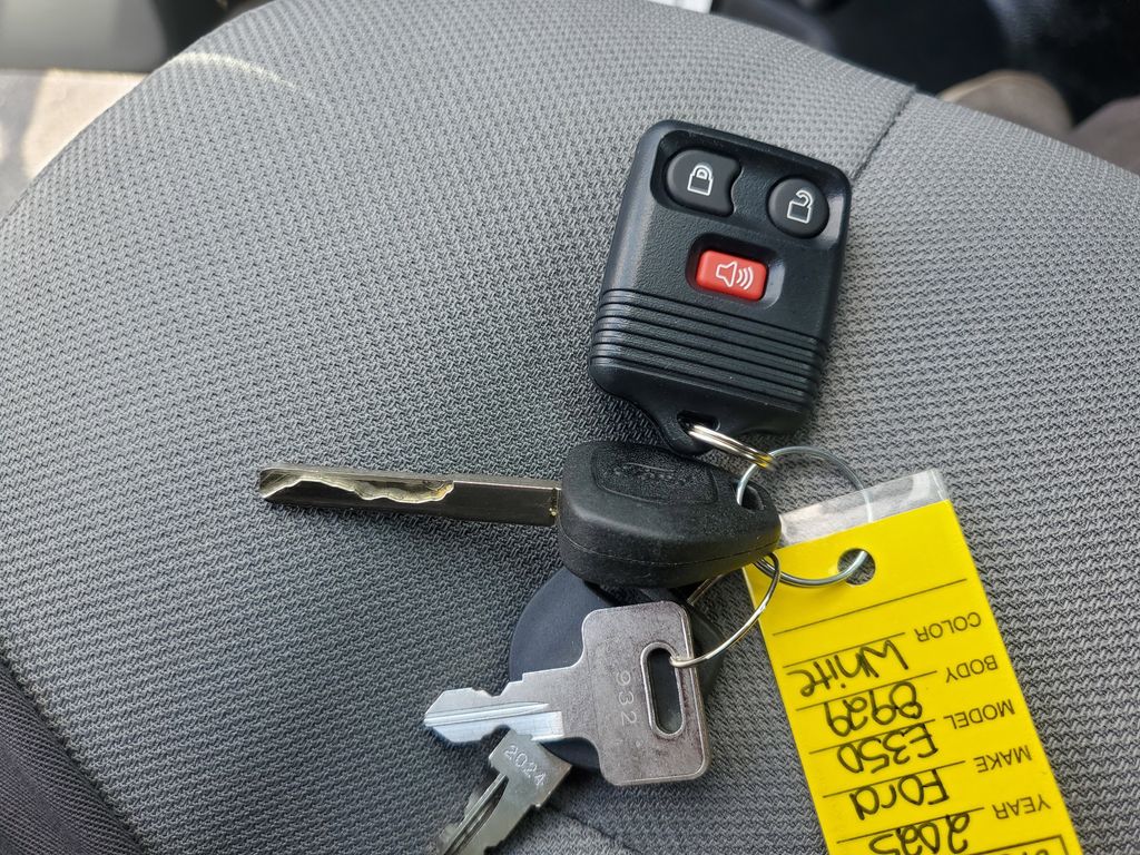 New 2026 White Ford Base image 43