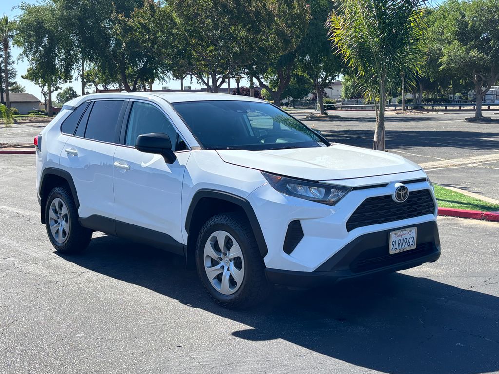 Thumbnail: 2022 Toyota RAV4 - 3