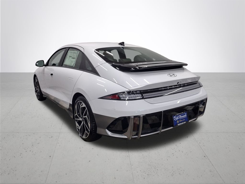 2025 Hyundai IONIQ 6 SEL