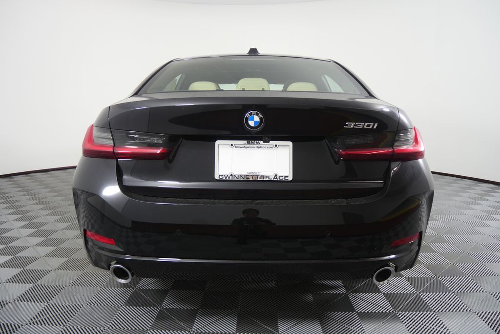 Thumbnail: 2026 BMW 3 Series - 18