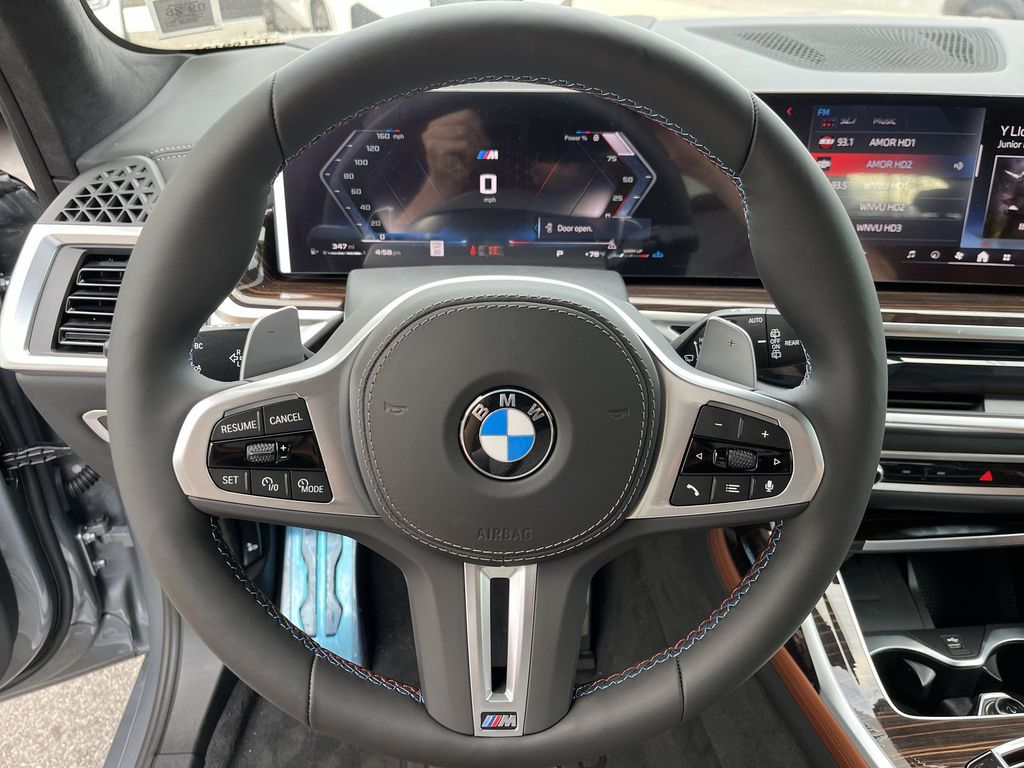 Thumbnail: 2026 BMW X7 - 14