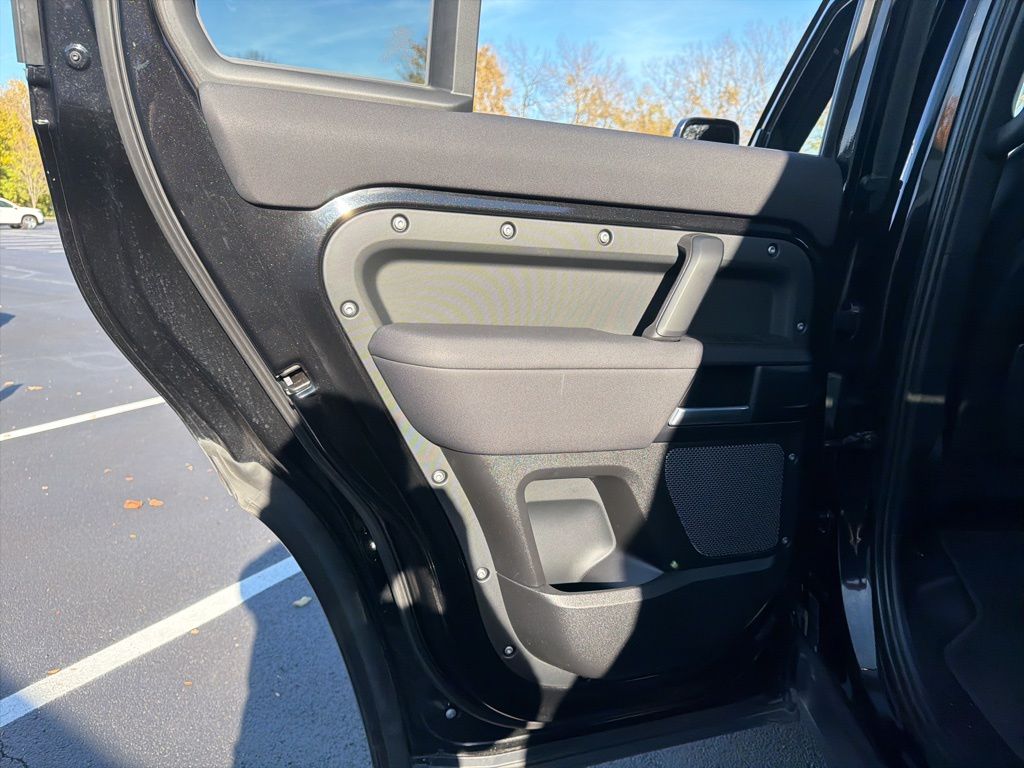 Thumbnail: 2021 Land Rover Defender - 21