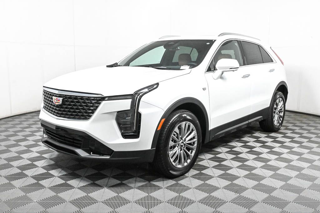 2024 Cadillac XT4 Premium Luxury 3