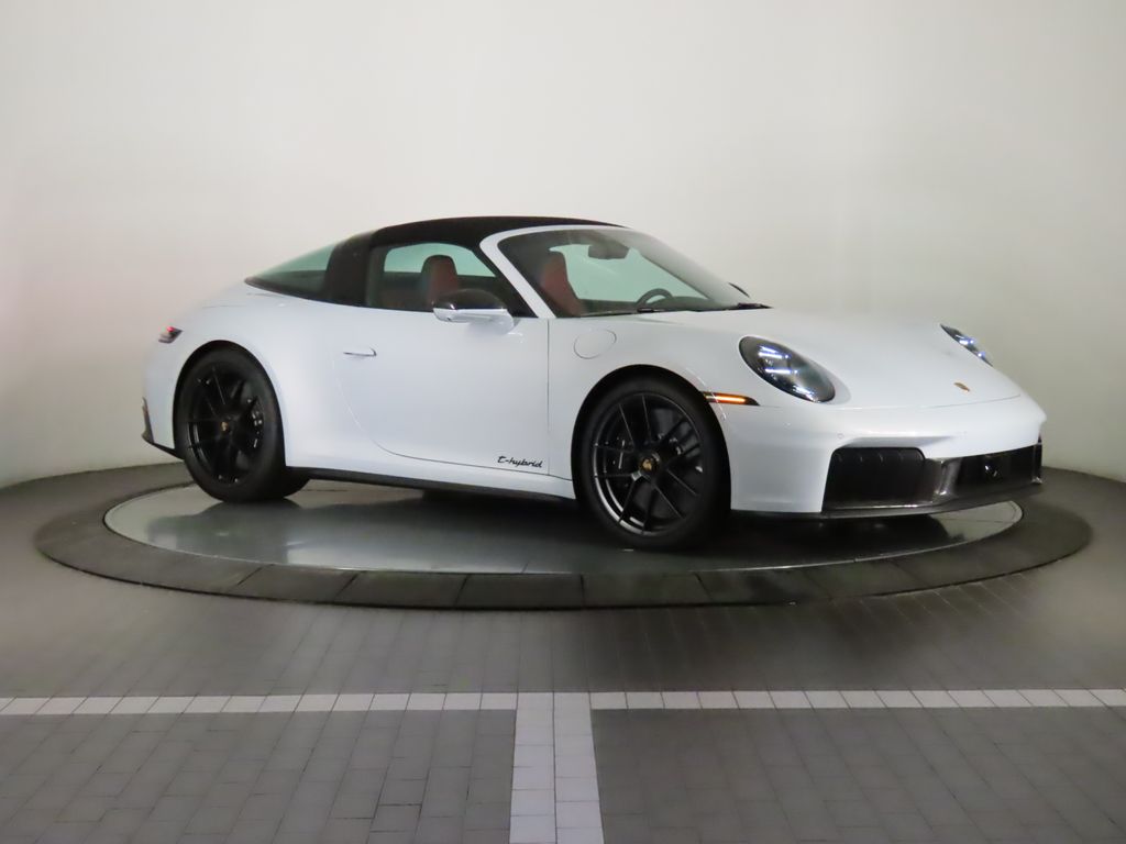 Thumbnail: 2025 Porsche 911 - 9