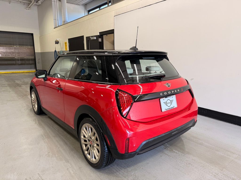 Thumbnail: 2025 MINI Cooper - 3