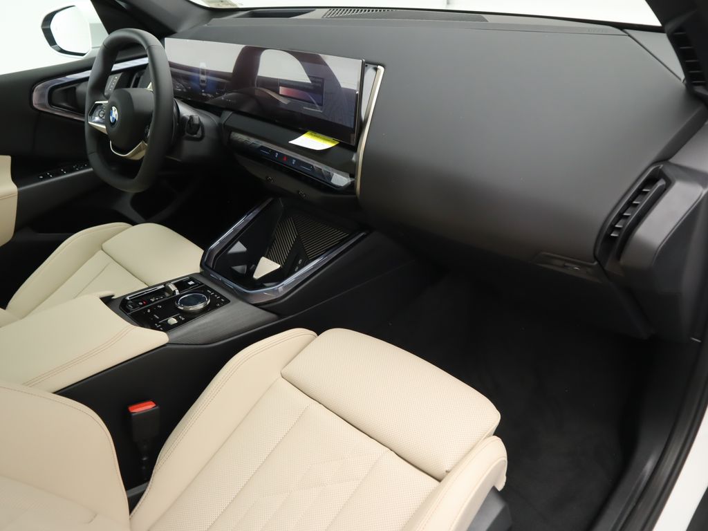 Thumbnail: 2025 BMW X3 - 19