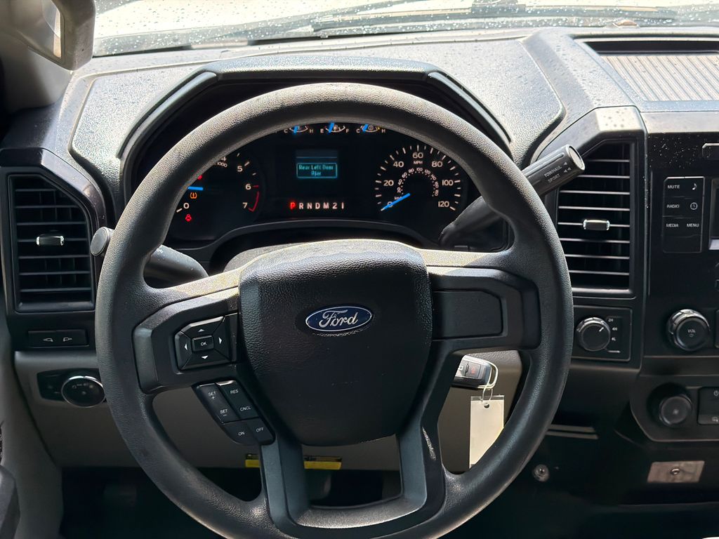 Used 2017 White Ford XL image 23