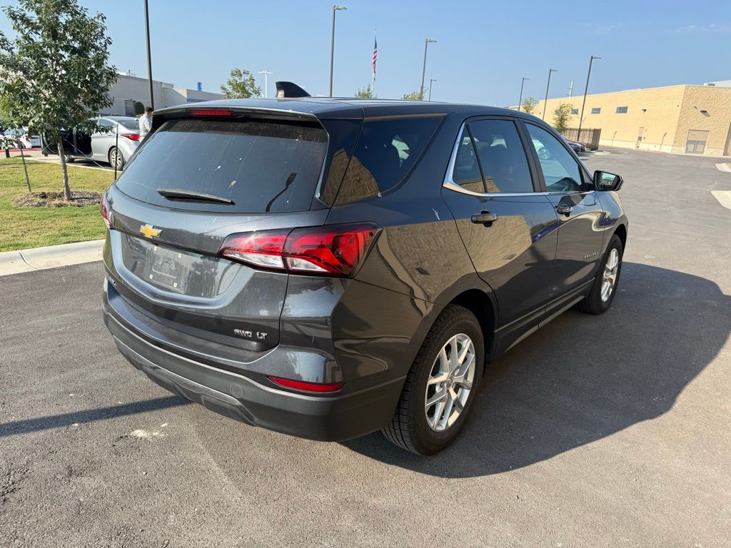 Thumbnail: 2022 Chevrolet Equinox - 4