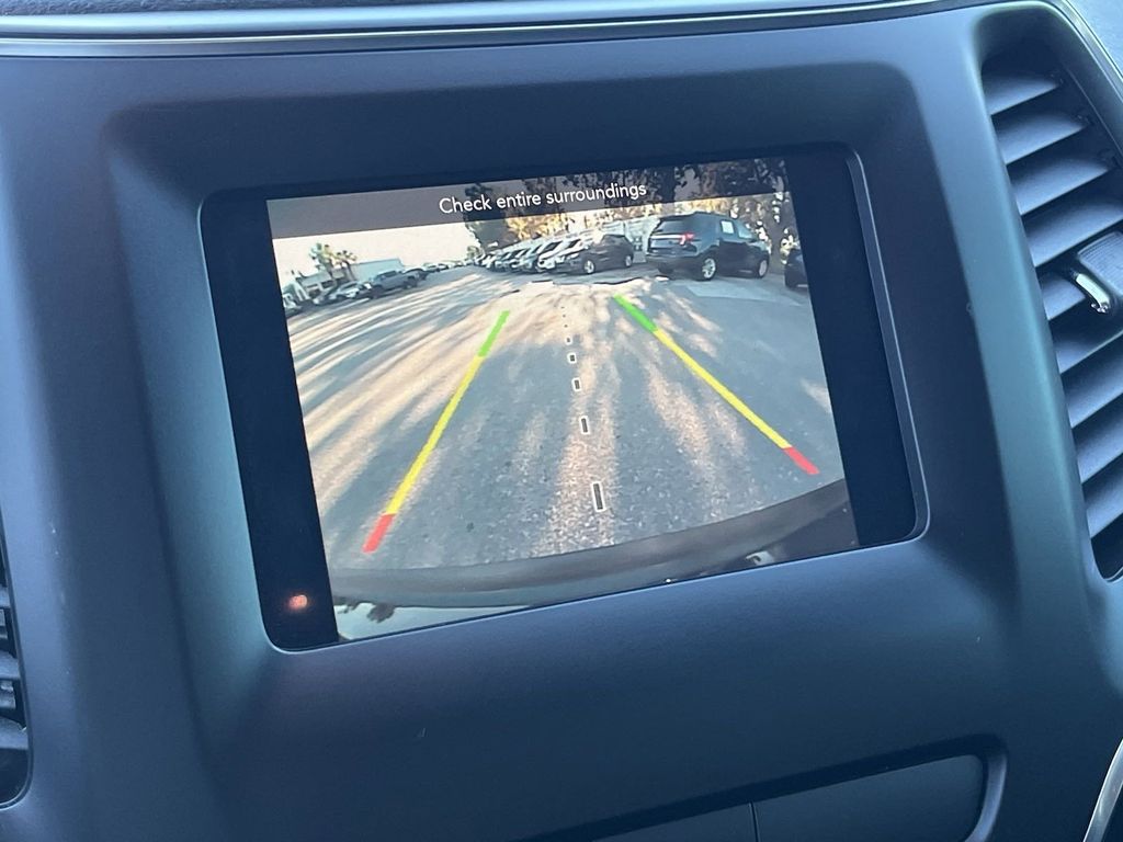 2020 Jeep Cherokee Altitude 22