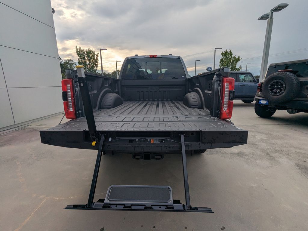2025 Ford F-250 LARIAT