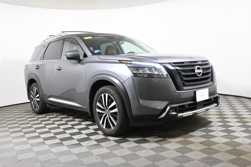 Thumbnail: 2023 Nissan Pathfinder - 9