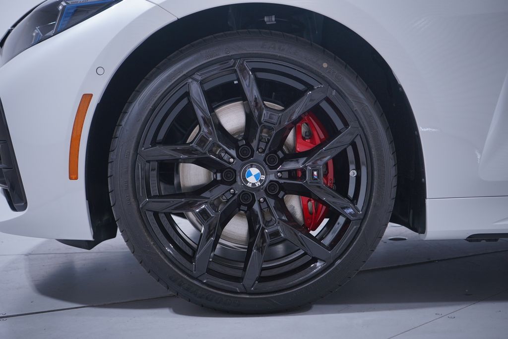 Thumbnail: 2026 BMW 4 Series - 2