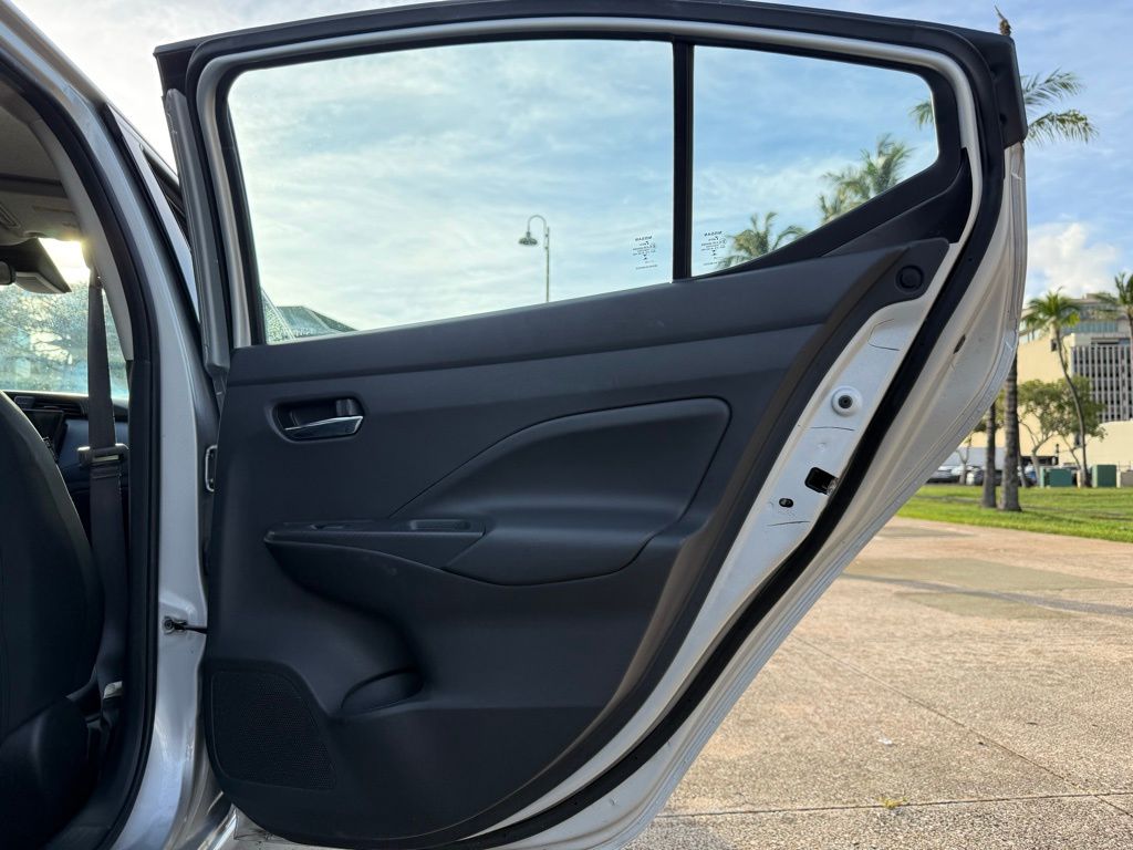 2023 Nissan Versa 1.6 SV photo