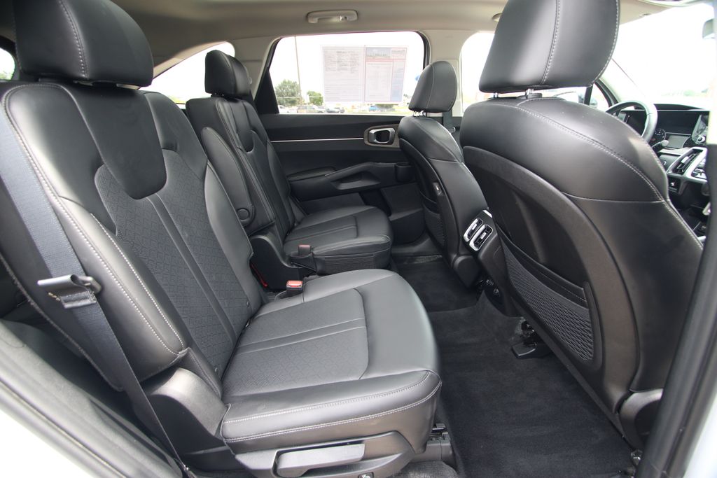 Used 2023 Kia Sorento SUV