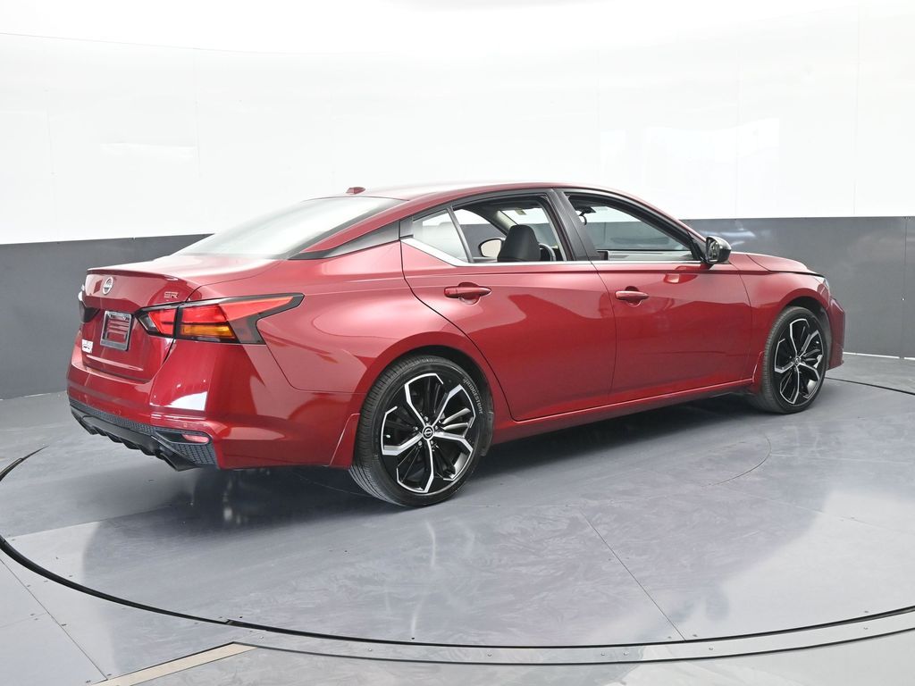 Used 2024 Scarlet Ember Nissan 2.5 SR image 6