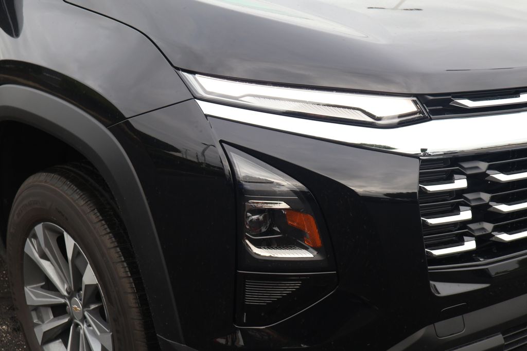 Thumbnail: 2026 Chevrolet Equinox - 4