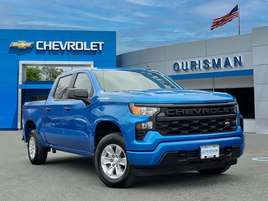 2025 Chevrolet Silverado 1500 Custom Crew Cab 4WD