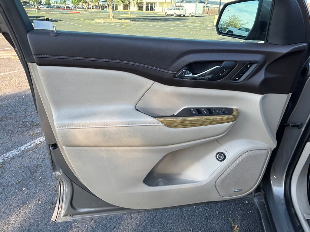 Thumbnail: 2019 GMC Acadia - 26