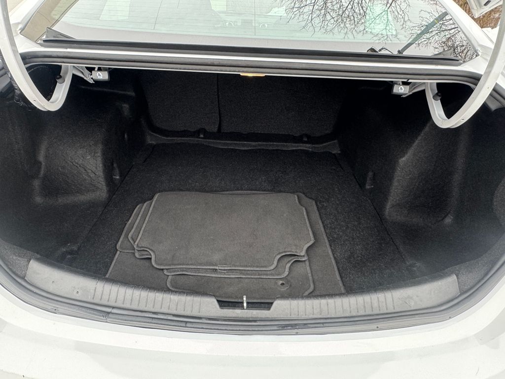 2022 Chevrolet Malibu FWD LS