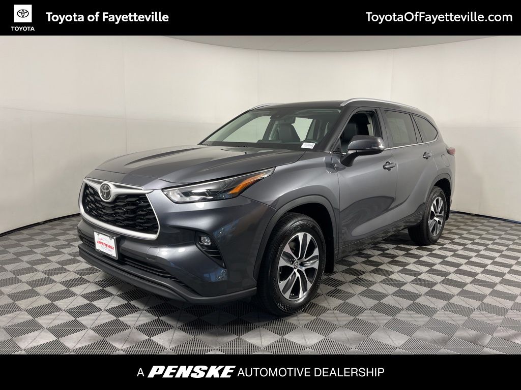 2024 Toyota Highlander XLE -
                  Fayetteville, AR