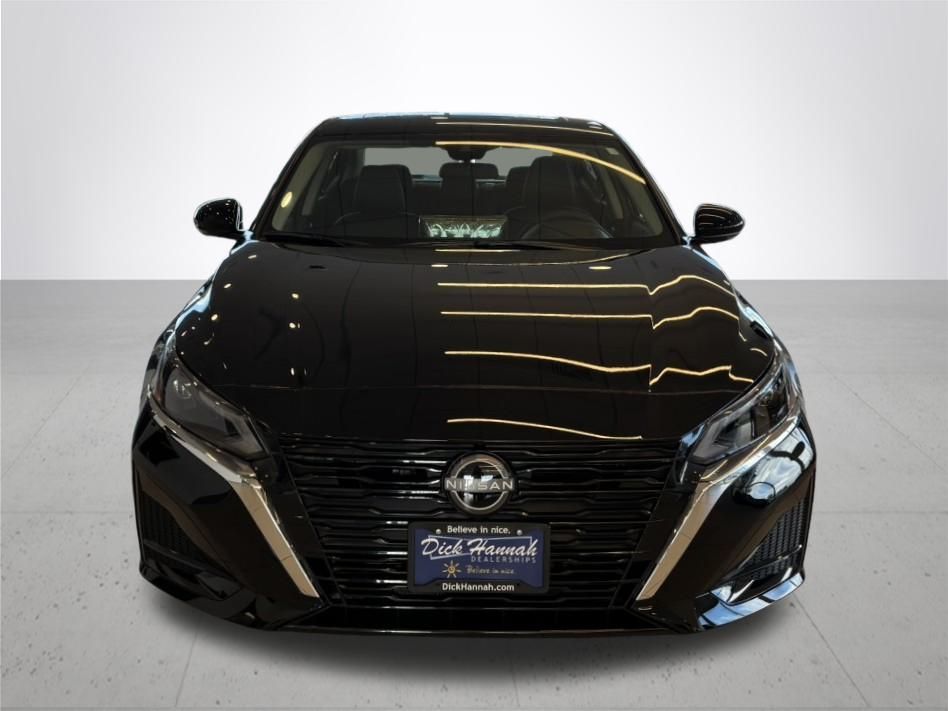 2025 Nissan Altima 2.5 SL photo 3