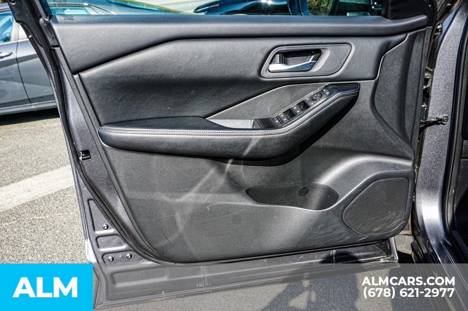 Used 2025 Gray Nissan SV image 46