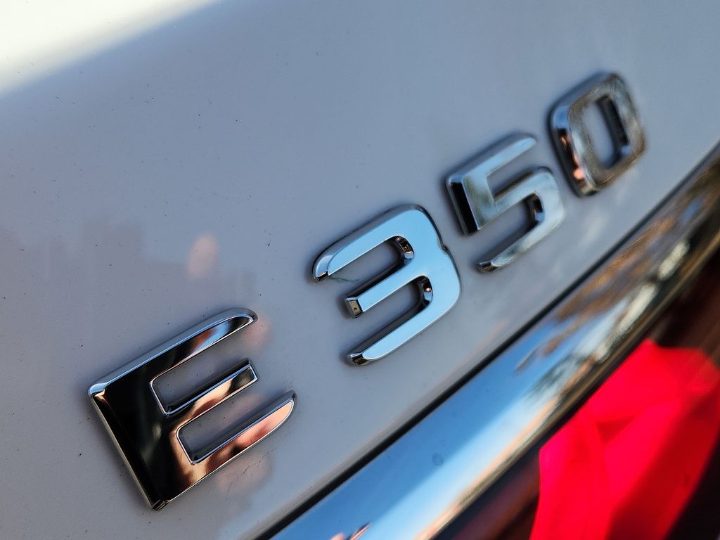 Thumbnail: 2025 Mercedes-Benz E-Class - 30