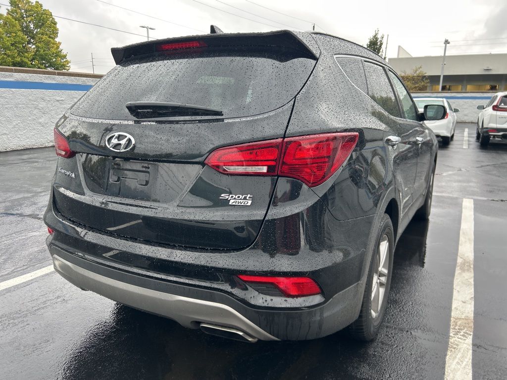 Thumbnail: 2018 Hyundai Santa Fe - 3