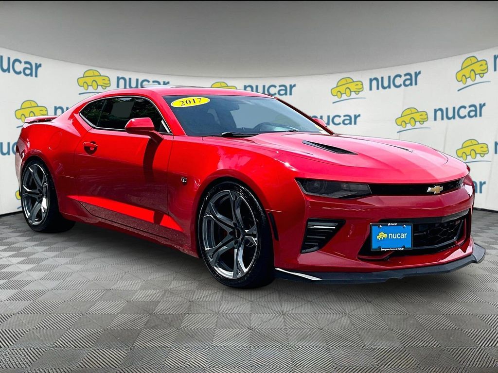 2017 Chevrolet Camaro — photo 1