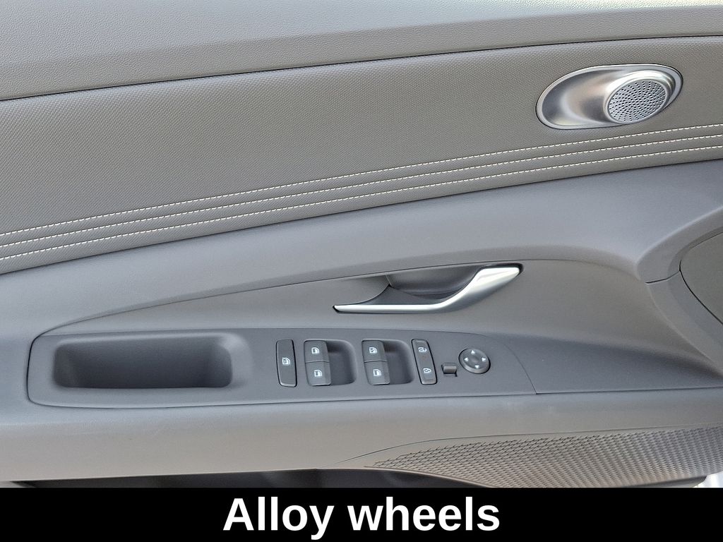 Thumbnail: 2025 Hyundai Elantra - 14