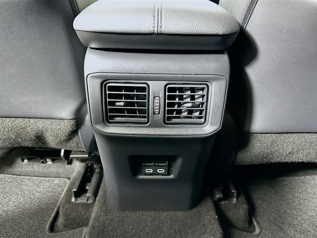 Thumbnail: 2025 Toyota RAV4 - 25