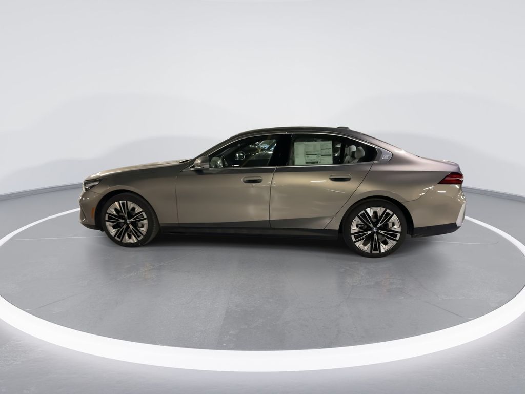 2025 BMW 5 Series 530i xDrive 5