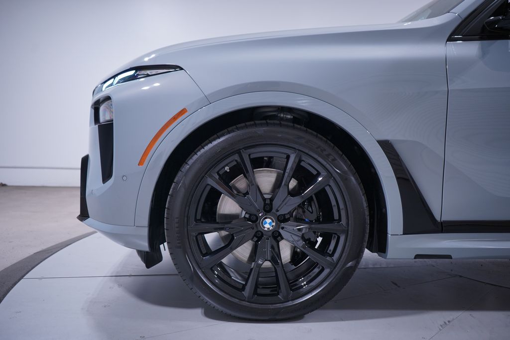 Thumbnail: 2027 BMW X7 - 2
