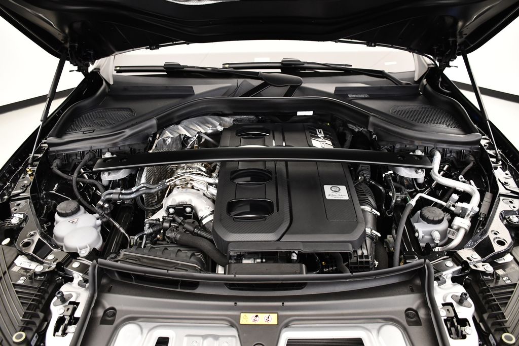 Thumbnail: 2025 Mercedes-Benz GLC - 11