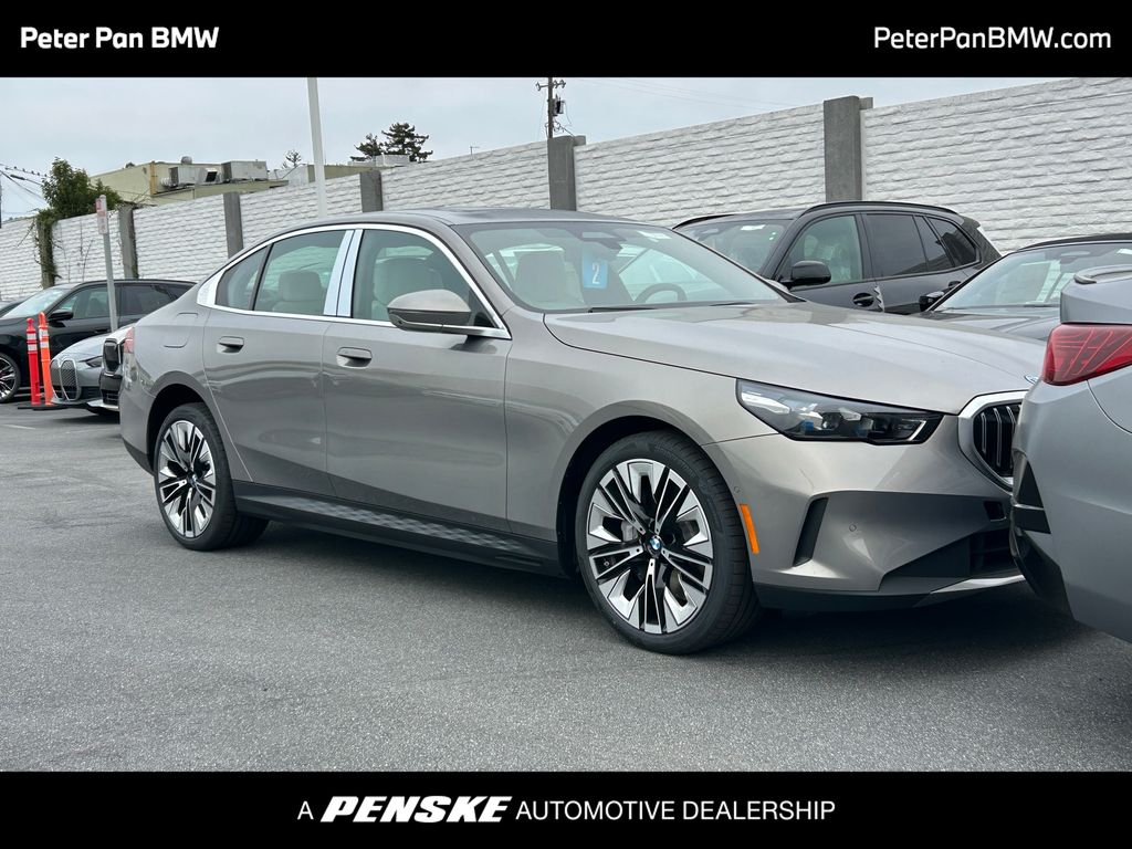 2027 BMW i5 eDrive40 -
                  San Mateo, CA